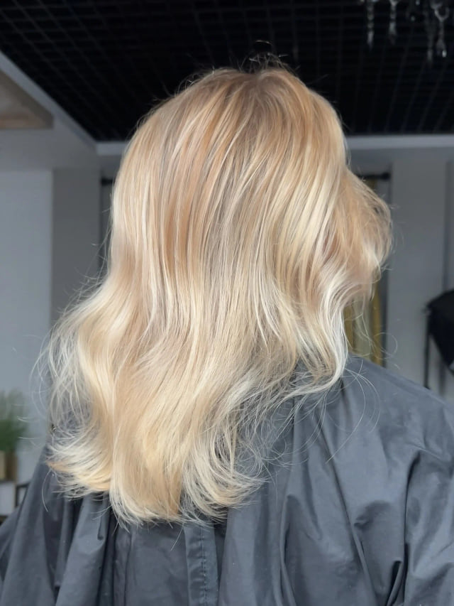 М’які світлі пасма, робота з профілю ola.hairstyle_